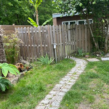 Le Chalet Au Bord Des Pistes Cyclables Sainte-Hélène Kültér fotó